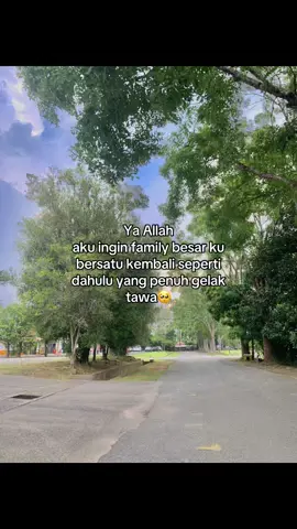 Sekarang dh buat hal masing ii #keluargabesar  #sepupu  #maksedara #bapaksedara