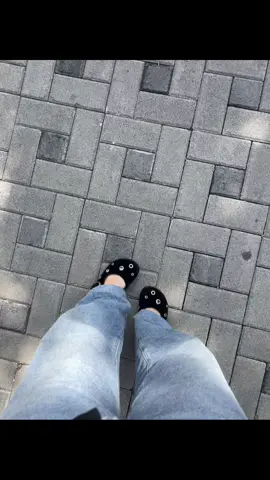 🖤 #rekomendasisandal 