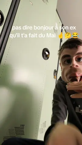 elle le prend Mal mais elle à oublier je crois 😂