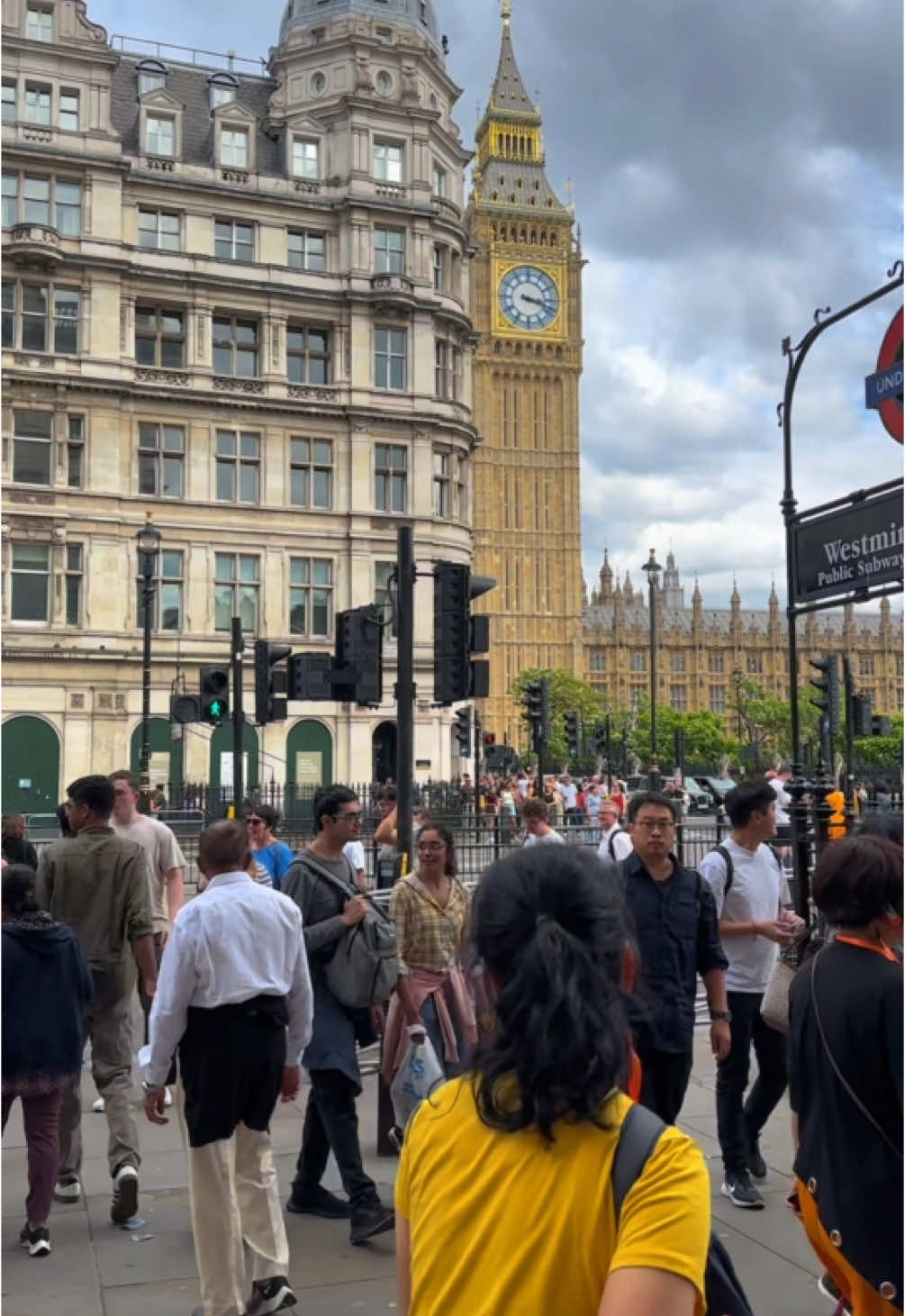 Tell me you’re obsessed with London without telling me.#foryou #london #fyp 