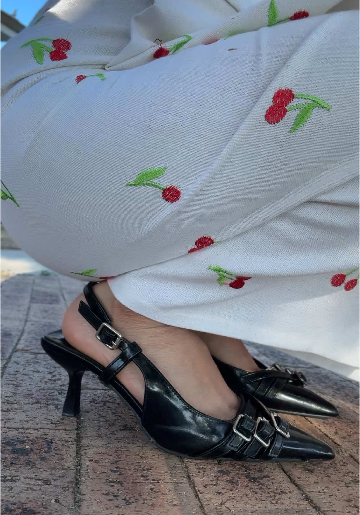 Tb Sunday fit check! #fitcheckgirl #myanmartraditionaldress #မြန်မာ #trendingmyanmar #OOTD #wayudance #outfittrendmyanmar #sheinheels #cottoncountry #burmesedress #burmeseoutfits 