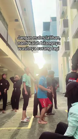 Ehhh 🤭🤭 #fyp #pencaksilat #silatkece 
