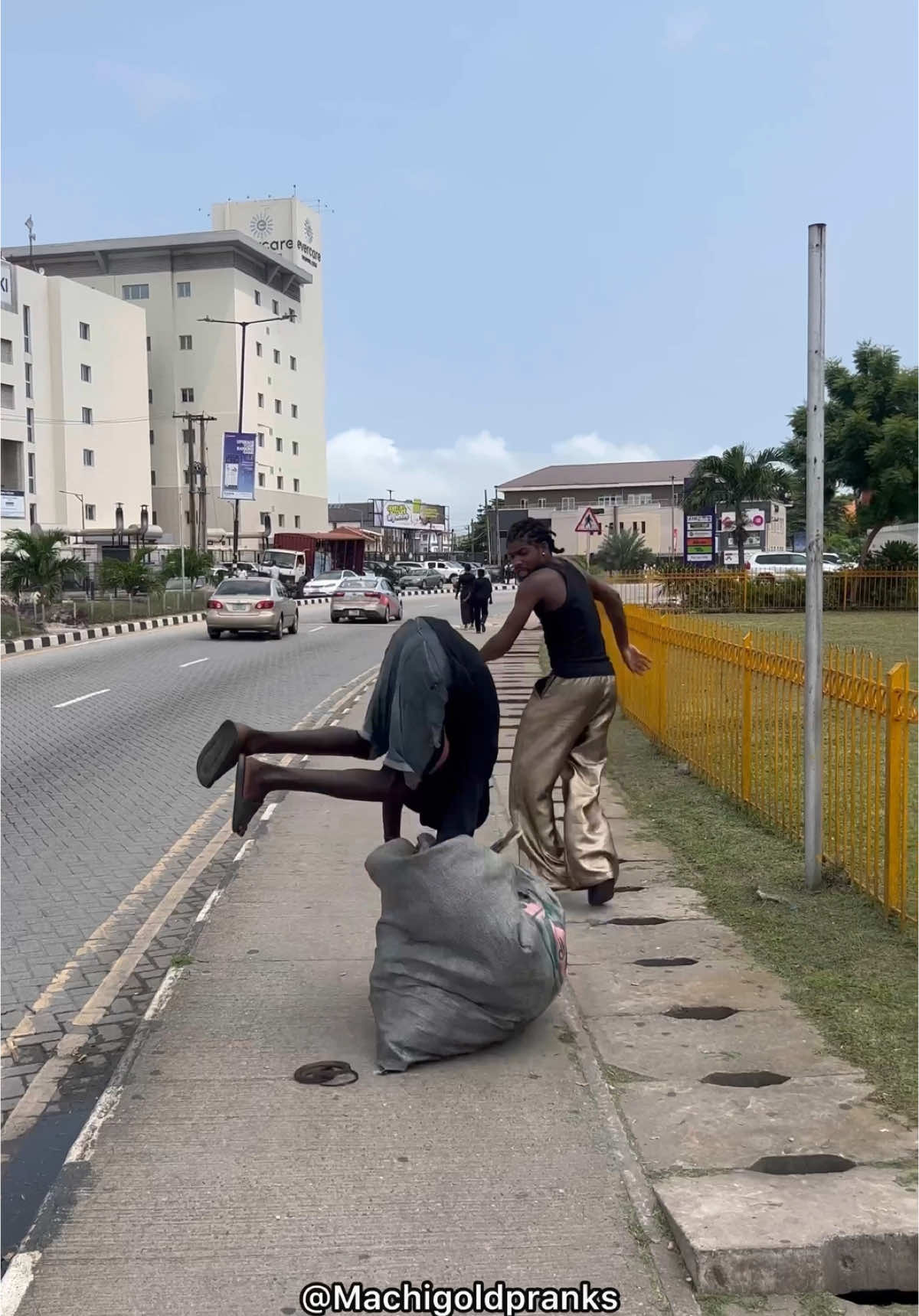 Very expensive prank😂😭😂😂😂😂😂😂😂😂😂😂 #reels #pranks #Machigoldpranks #viral