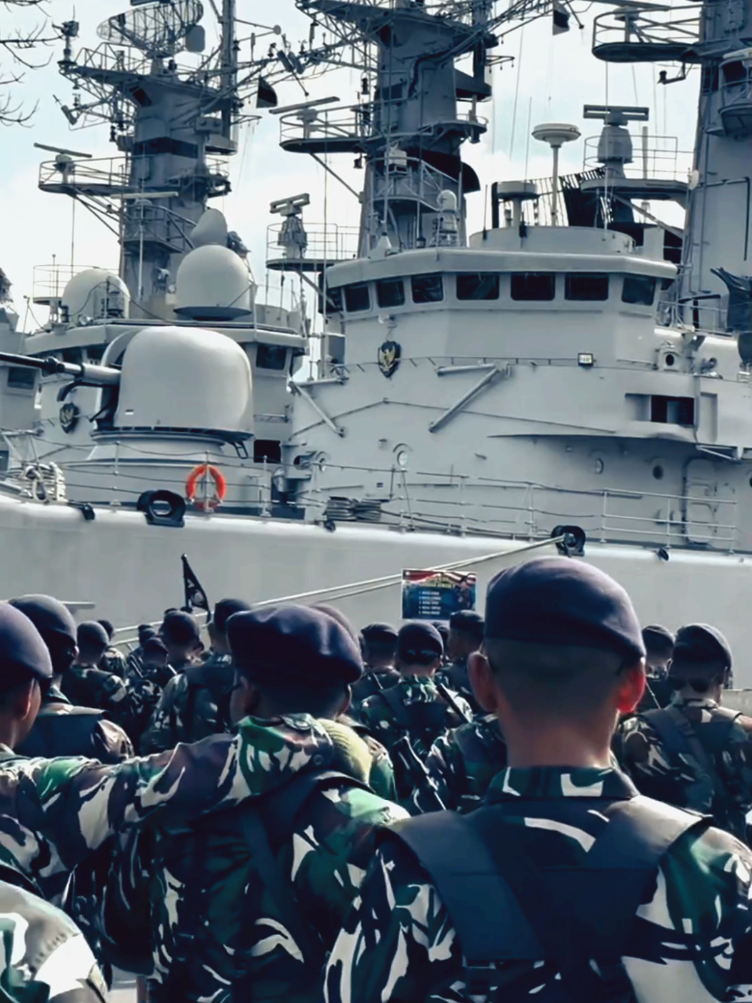 #tnial #jalesvevajayamahe #fyp #military #indonesiannavy #tniangkatanlaut 