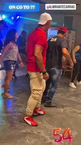 Dancing!! #Flashback #flashhouse #dancar #overnight #toco #passinho #anos80 #balada #diversao 