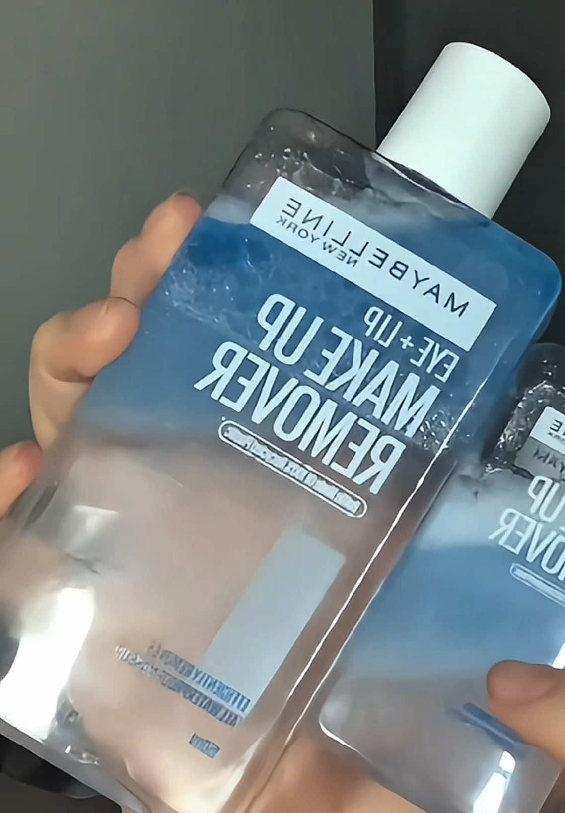 Tẩy trang mắt môi chân ái tẩy sạch mascara, eyeliner lì chống nước, keo mi, hay cả các dòng son kem son tint lì lun #taytrang #taytrangmatmoi #taytrangmatmoimaybelline #lamsach #waterproof 