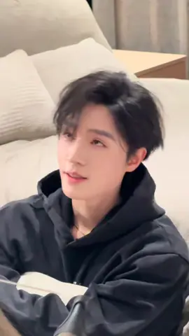 FUNNY MAG #liangsiwei #fyp #aktorganteng #shortdramachines 