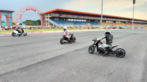 Bom 💣 #xuhuongtiktok #xediendo #hrt #dainam #fyp #f 