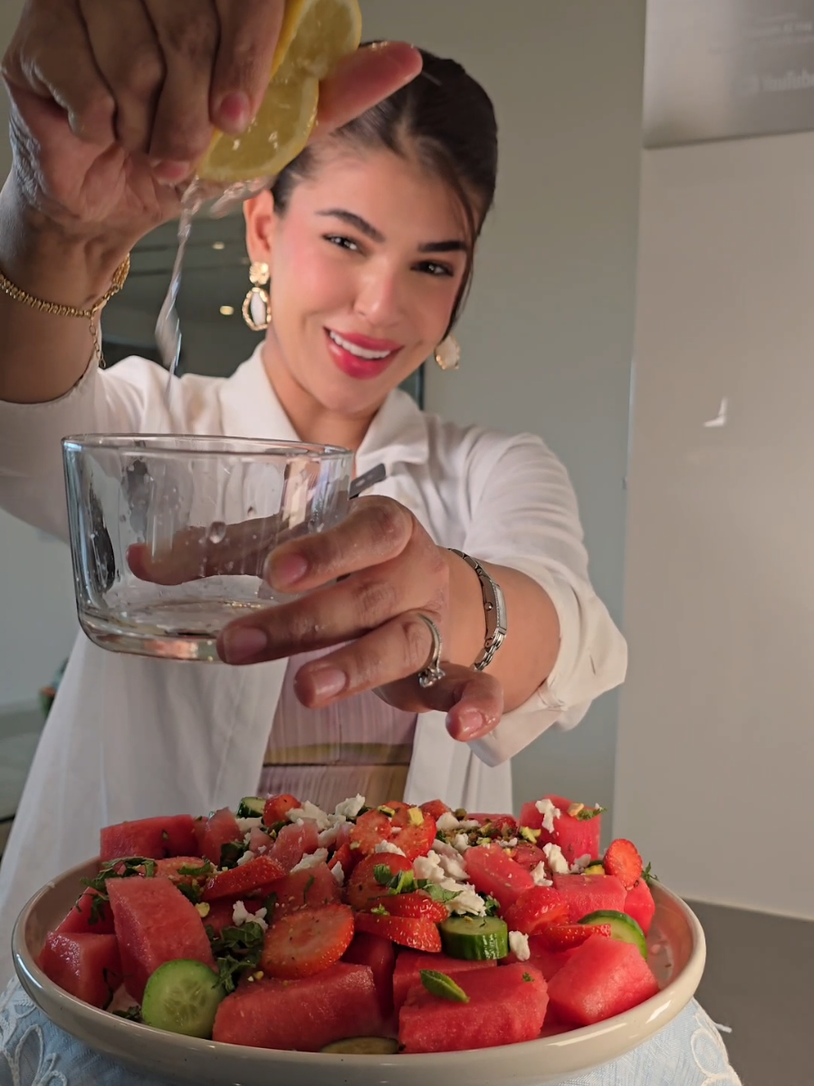 منعشة بشكل مش طبيعي! 🍉+🥒+🍓 #fyp 