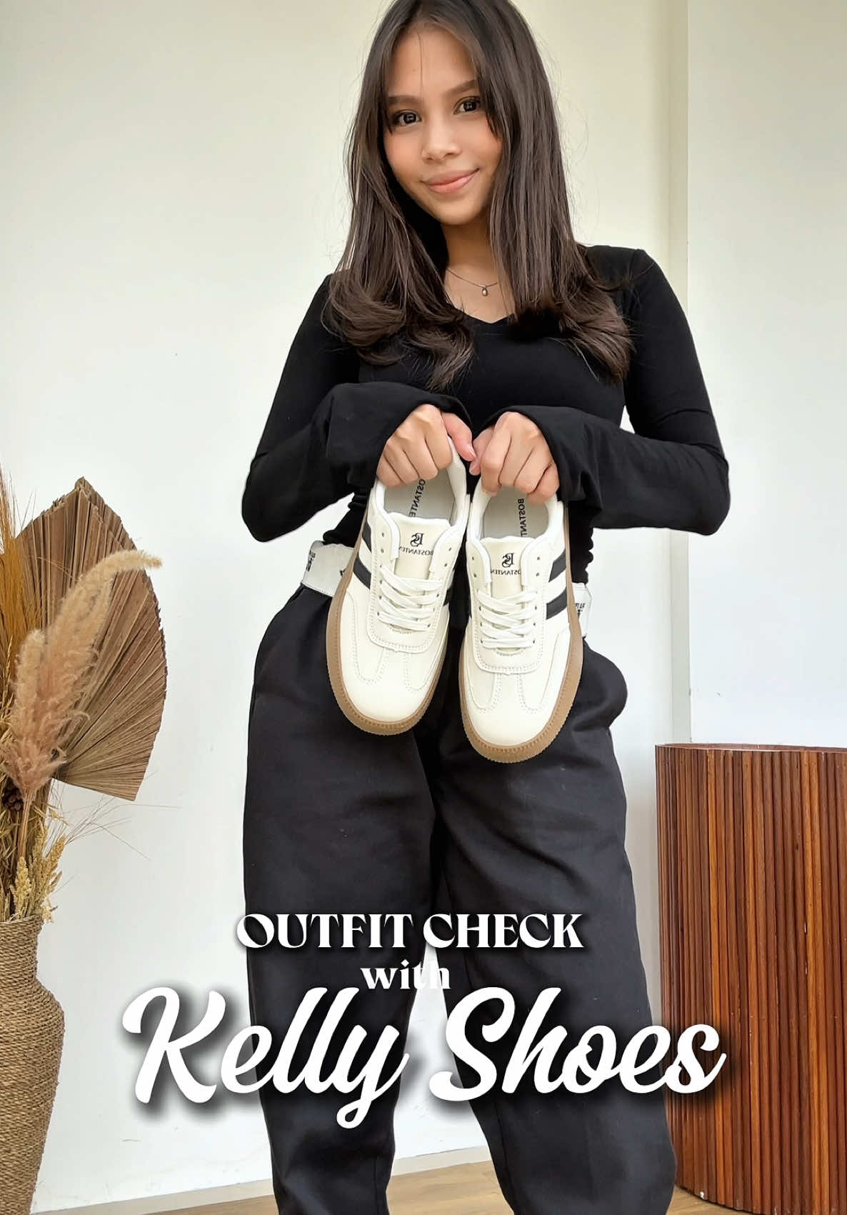 Hey, it’s me - Style up with Bostanten’s Kelly Sneakers with me~ 😎 #Bostanten #SepatuWanita #Mule #Sneaker #WomensFashion #Fashion #FashionWanita #Shoes #Sepatu #Style #TikTokFashion #OOTD #Inspo #PayLaterIDN #KoreanStyle #Unboxing #Sneakers