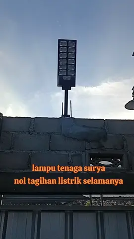 #lampujalan #lamputenagasurya #lamputenagamatahari #lampusolarpanel 