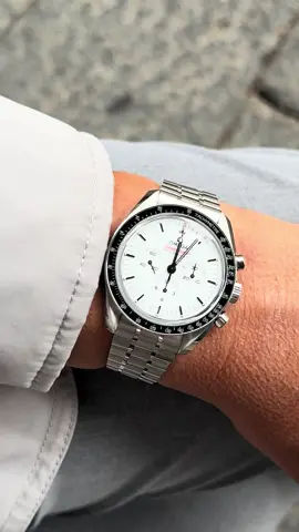 #omegaspeedmasterprofessional #omegaspeedmastermoonwatch #omegaspeedmasterwhite #veryrarepiece ##mystile👑🤌 #amazing #verynicewalkstyle 