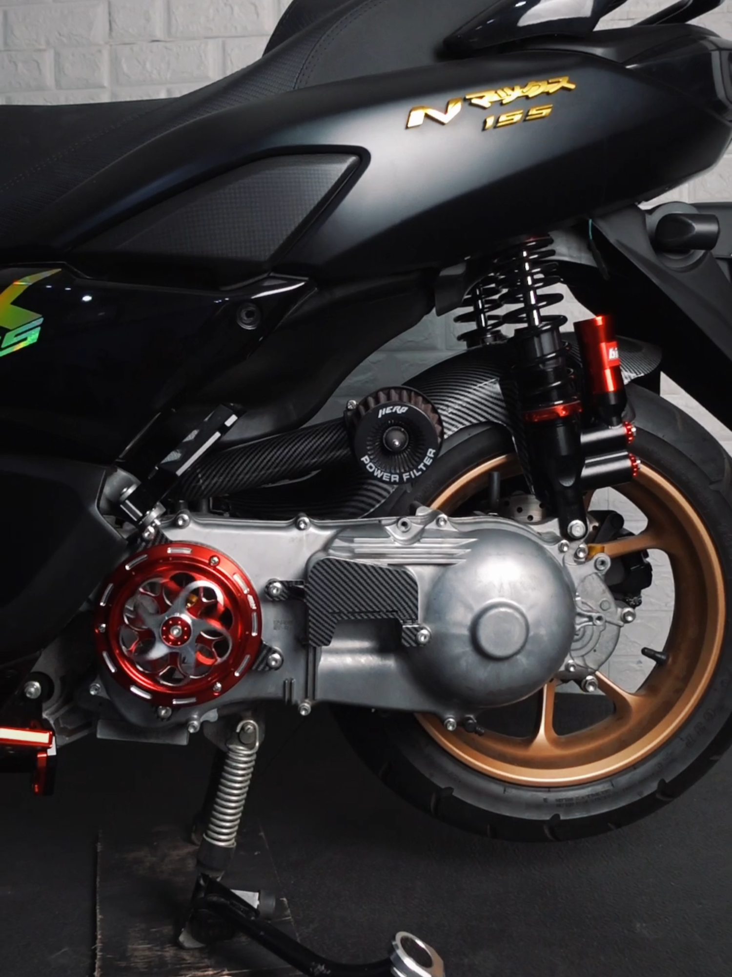 This Mio/Vespa Fan Cover can also be added on your Nmax CVT Cover! Full CNC & Aluminum material with 4 available colors. #surfymotorcyclephilippines #click125i  #vespa #mio