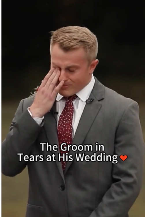 The Groom in Tears at His Wedding♥ #feeling #familytime #wedding #cute #Love #sweet #groom 