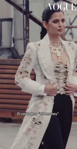 Tan hermosaaa 🖤 #ishaambani 