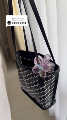 Membalas @Racun_bag&shoes #totebag #totebagaesthetic #totebags #totebagkuliah 