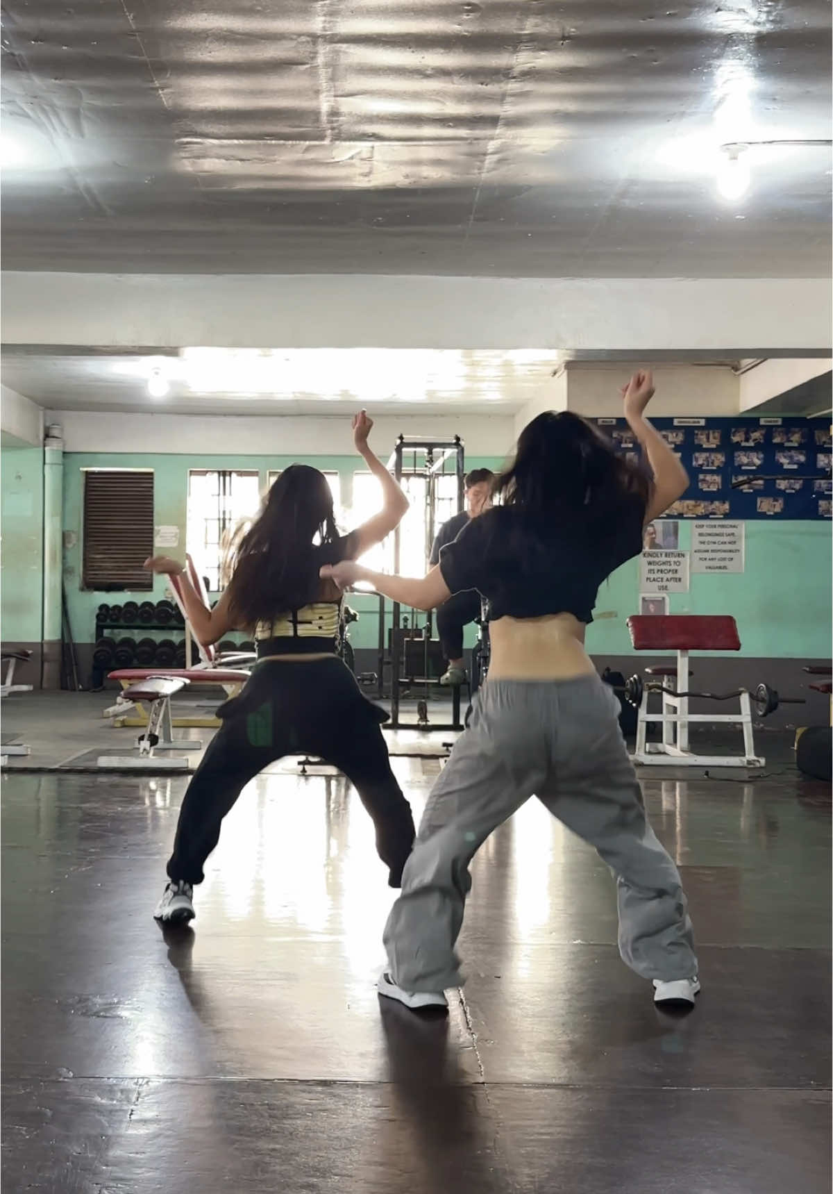 Hottie hottie #gnarly #katseye #eyekons #kpopfyp #kpopph #fyp #dance #cover