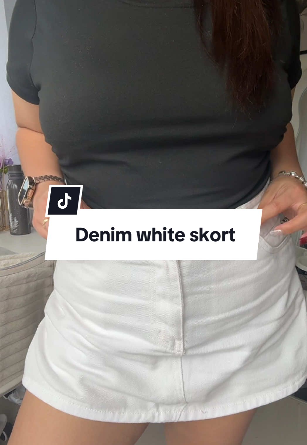 Super hot tlaga nitong white denim skort na to. Lagi tong sold out. Buti na lang complete sizes na to upto plussize 🖤 #TikTokFashion #tiktokfinds #skort #skorts #skirt #skirts #denim #denimskirt #whiteskirt 