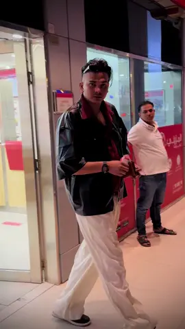 Yati vanda se makhai mha ne 😁#kuwait🇰🇼 #damak show some love #thomasshelby #fypedit #tranding #viral #tiktok #maharaja 