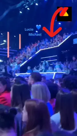 Michel Goldman Surprend Lucie Bernardoni Avec Une Demande En Mariage Inattendue Hier Sur Un Plateau. Personne ne s’y attendait ! Michel Goldman fait sa demande à Lucie Bernardoni en plein tournage… L’émotion était à son comble ! Regarde ce moment fort dès maintenant ! #DemandeSurprise #MichelGoldman #LucieBernardoni #MariageTV #BuzzRomantique #CélébritésAmour 