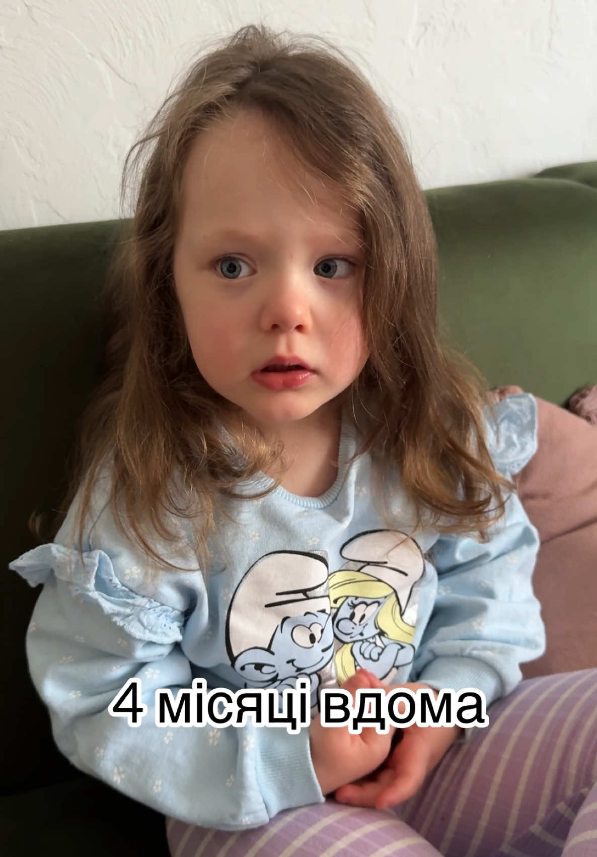 Інст - oliva_che «Бутерброд з ікрой» - це наш сімейний мем, бо тоді ми вперше зрозуміли, що вона не може сказати навіть 2 слова поспіль, тому для нас це все - великий прогрес. 🥰 #всиновлення #усиновлення #народженасерцем 