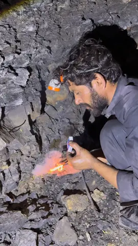 It’s not just a job—it’s survival. Poor miners face fire at deep underground 5000 feet #minecraftmining  #undergroundmining #dangerous #minerals #goldmining #coalmining #cave #blackdiamond #blackdiamondmining #usatiktok #tunnel #viral #foryou 