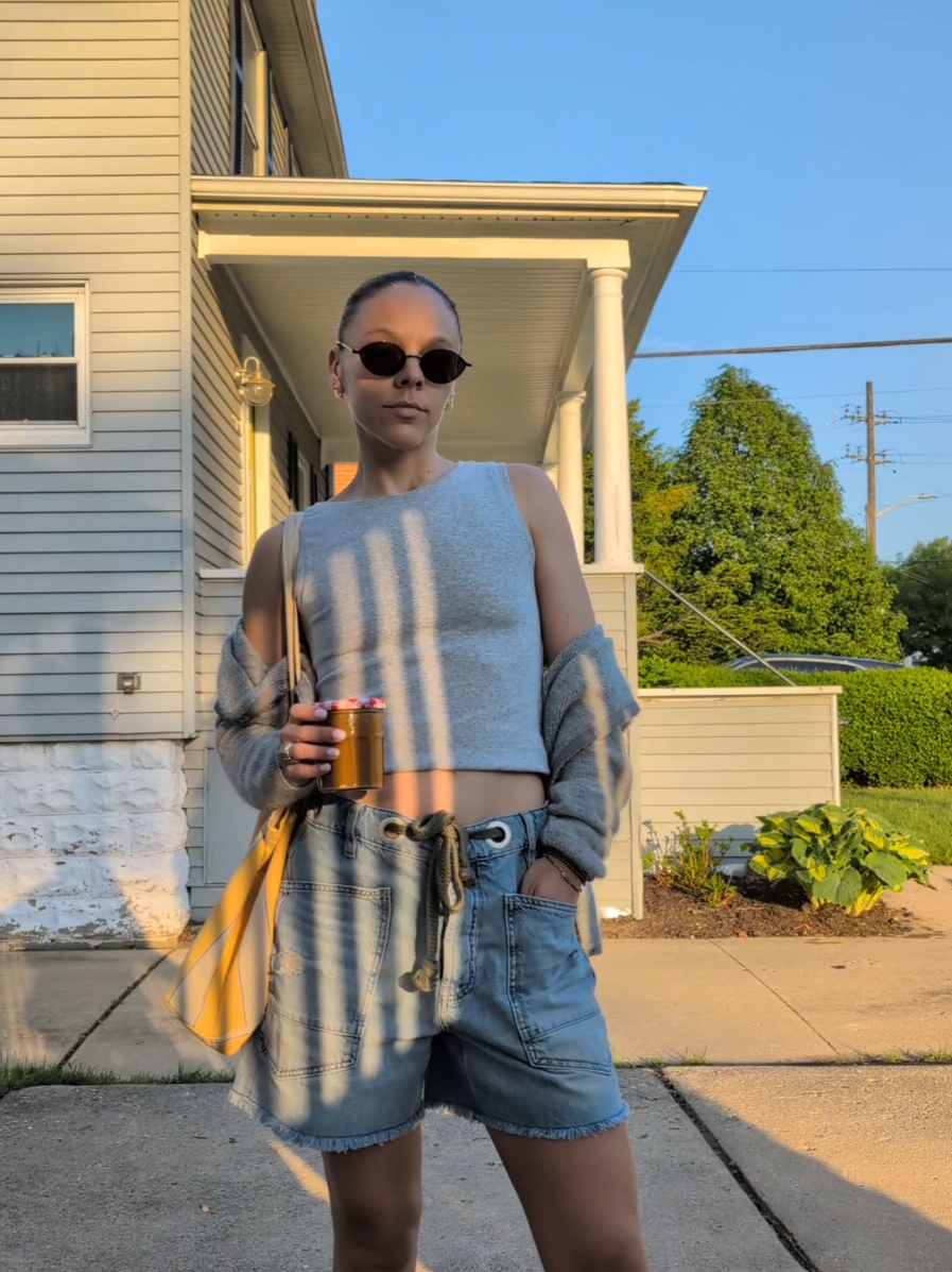 blue crush (michigan version) @Free People @gap @Sézane #OOTD #outfitinspo #casualstyle #beachvibes #bluecrush #summeroutfits 