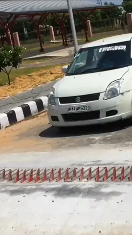 Pernah lihat alat ini? Namanya Tyre Killer! Kalau mobil nekat lewat dari arah yang salah, paku tajamnya langsung menghantam ban hingga pecah. Di India, alat ini dipasang di jalanan kota besar buat cegah pelanggaran lalu lintas. Tapi... gimana kalau dipasang di Indonesia? Cocok atau berbahaya? Tulis pendapatmu di kolom komentar! #TyreKiller #LaluLintas #IndiaTraffic #InfrastrukturJalan #KeselamatanBerkendara #PelanggaranLaluLintas #FaktaUnik #ShortsIndonesia #EdukasiLaluLintas #AutoNews #ViralHariIni
