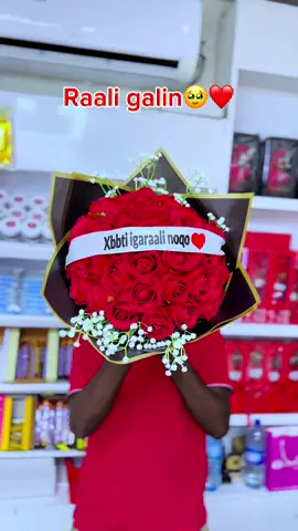 Wali malagugu raali galiye ubax 😫#dalabgifts #foryoupage #homeofgift 