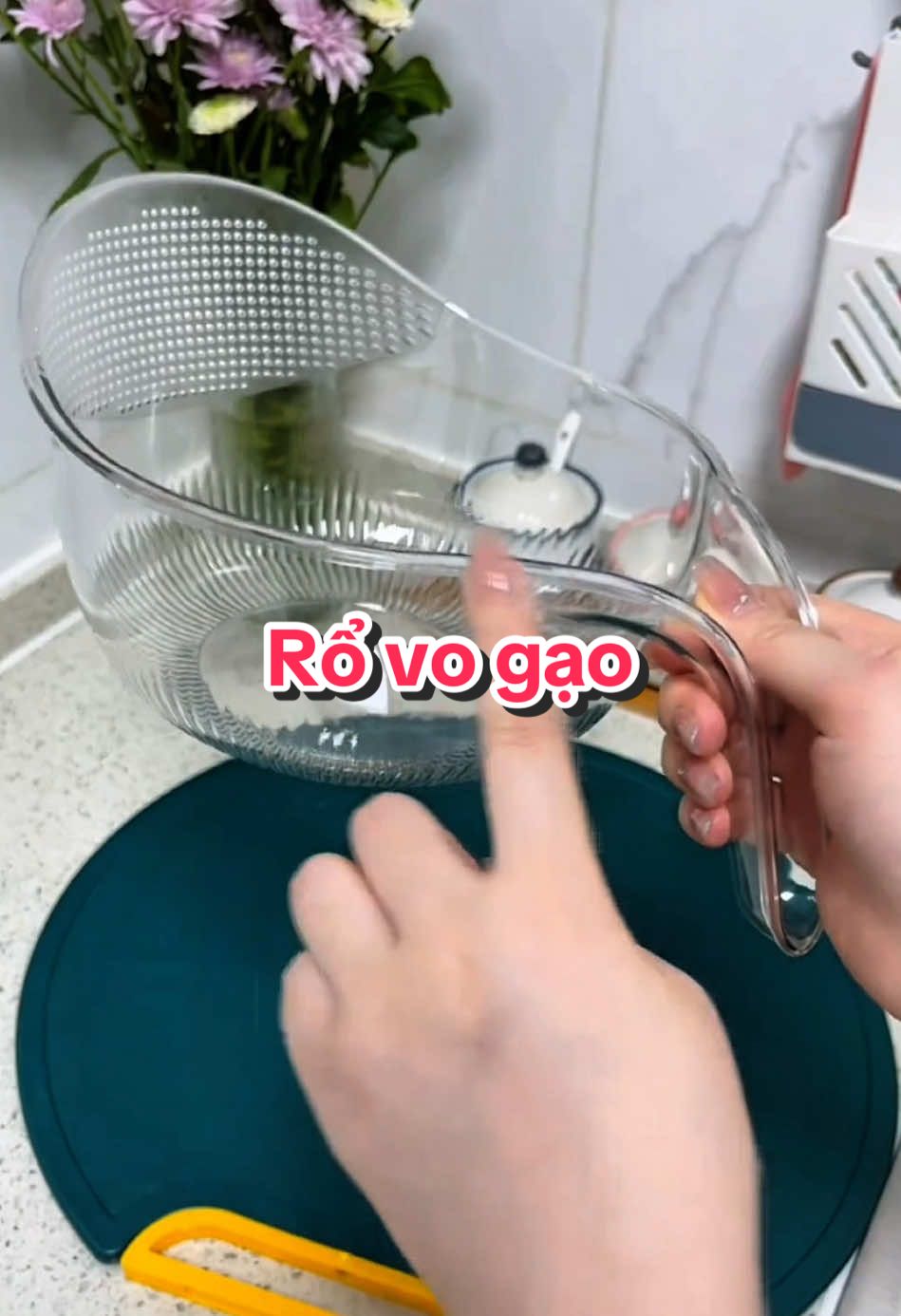 Rổ vo gạo, rửa trái cây, rau củ có lỗ thoát nước tiện lợi #rovogaochatnuoc #rovogaothongminh #rovogaocotaycam #rovogaothoatnuoc #rovogaoruatraicaythoatnuoc #giadungtienich 