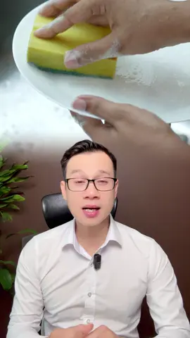 Không chỉ SẠCH bóng bên ngoài, mà còn phải AN TOÀN bên trong – nhớ chọn loại nước rửa chén lành tính nhé cả nhà! #SunlightThienNhien #SachAnToan #RhamnoClean Tất cả hình ảnh nhân vật được tài trợ bởi Unilever.