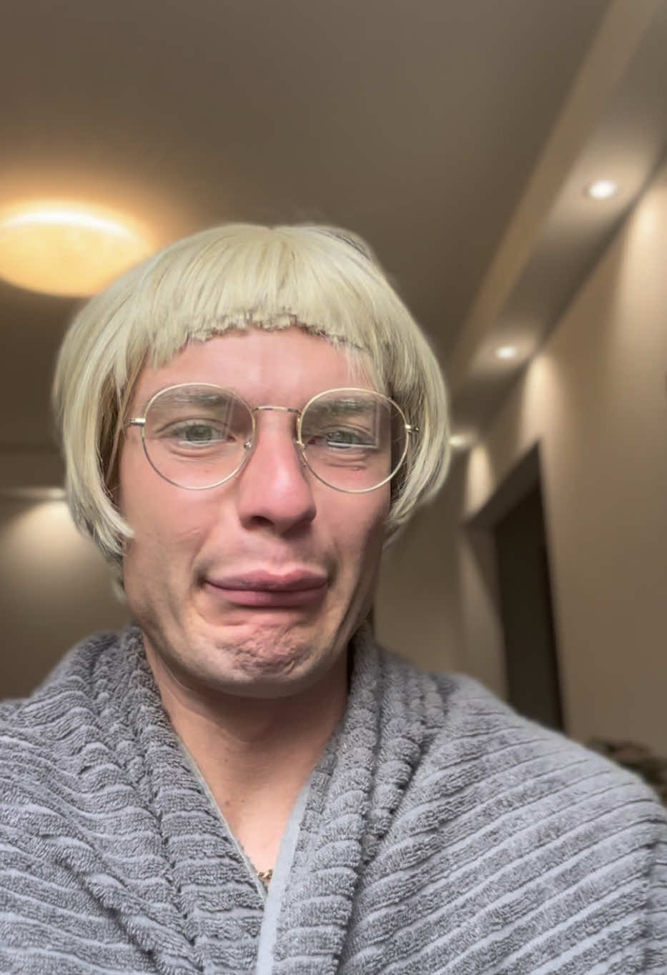 Lezárult egy korszak és megnyílt egy új. Ha eddig szórakoztató volt, amit csináltam, akkor most elárulom: ez még csak a kezdet volt!😁✨