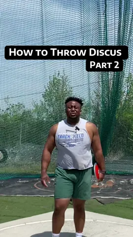 HOW TO SPIN in the  DISCUS ‼️ • Book a throws throws analysis through the link in my bio! • ##TalkToEm🗣️##BOUTDAT##shotput##discus##thrower##spin##glide##70Feet##throwertok##throws##trackandfield##athlete##viral##training##strengthandconditioning##txst##usatf##athletics#killeentx