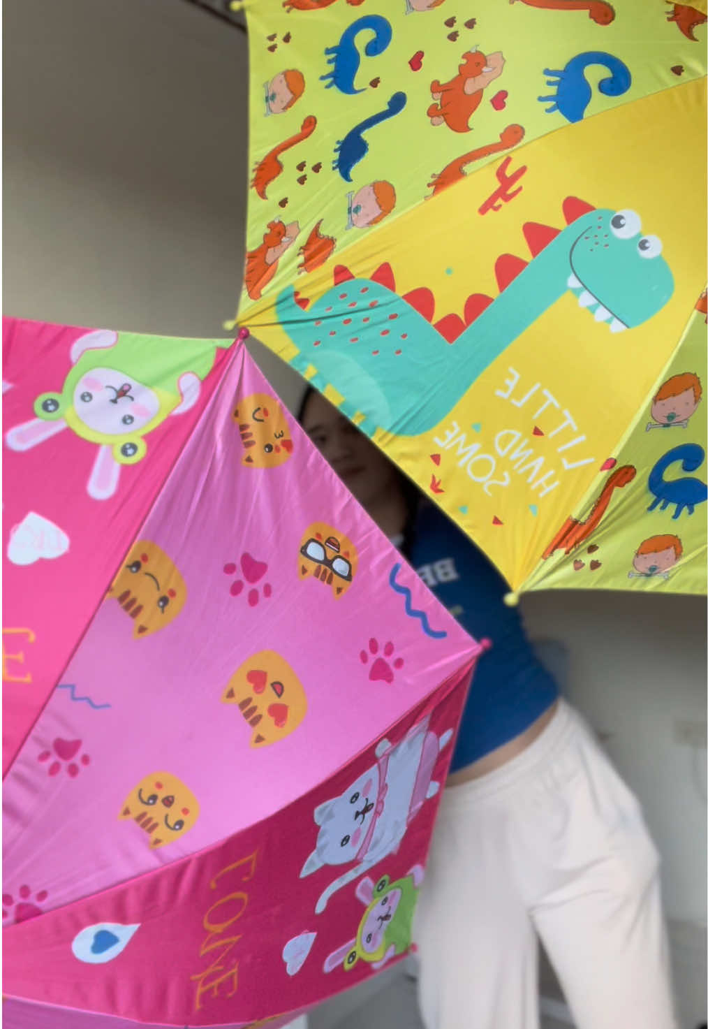 Ang cute ng mga payong na ‘to! 😍 Perfect umbrella for kids this rainy season! ☔️ #umbrellaforkids #kidsumbrella #kidsumbrellawithcover #affodableumbrella #umbrella 