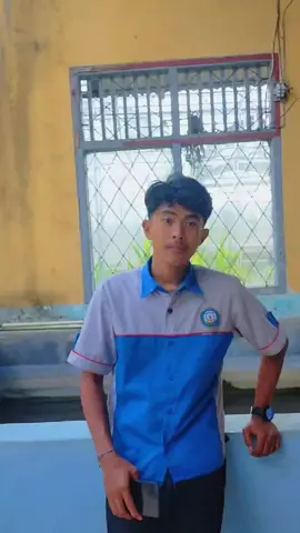 Siapkan masa depan yang cerah dengan pendidikan kejuruan yang berkualitas.