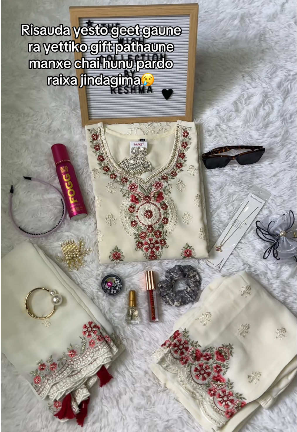 When customer says “dherai risako xa” Lets just send expensive gifts because dherai risaunda my wallet hurts but i don’t want her hurt. Mention your boys ladies❤️ #giftsforher #combopackage#thewishcollection #kurthisets❤️ #threepiecesuit #giftideas #makeyourgirlhappy #fyp 