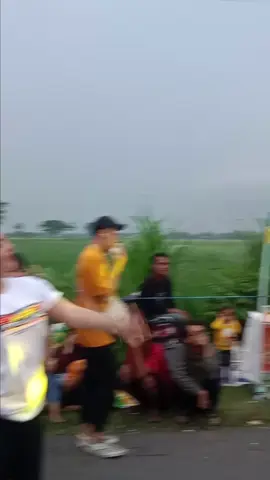 seng ngerti akun tiktok e ch😭🤣#karnavalsumbersari#mojokendil #nganjuk #fypviralシ #fypage 