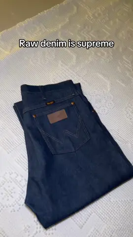 Stiff at first but will last you a lifetime  @CountryOutfitter #wrangler #wranglerjeans #mensfashion #style #western #westernfashion #westernwear #cowboy #foryoupage #fyp 