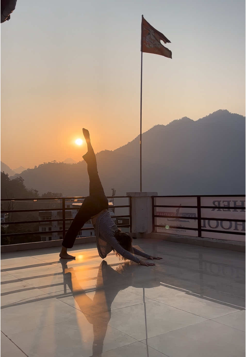 Morning flow in India #yoga #yogaflow #flow 