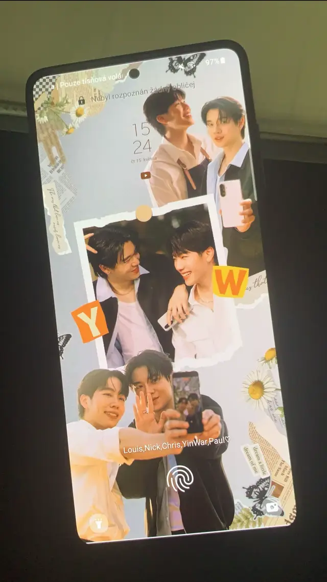 Thats my boyfriend with His boyfriend  #yinyin_anw #yinwar #warwanarat #samsung #samsunggalaxy #walpapper #yinwargalaxy #galaxyxyinwar #yinwarwalpaper #samsunggalaxy56 #lockscreen 