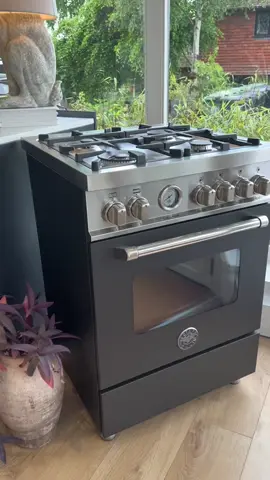 NEW ARRIVAL! We have added to our showroom a Bertazzoni Master 60cm Dual Fuel Range Cooker. This convenient size cooker gives great versatility to your kitchen design. Visit our showroom and see for yourself. #bertazzoni #bertazzonirangecookers #bertazzoni_official #rangecookers #rangecookershowroom #smallkitchendesign #smallkitchensolutions #smallkitcheninspo #galleykitchen #bertazzonimasterseries