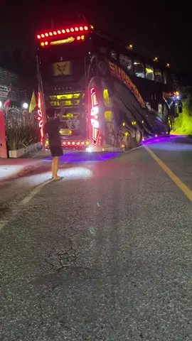 โบกๆไป ผมขอเอาคอนเทนด์หน่อย😹😎#น้องหนึ่งทรานสปอร์ต #รถบัสนําเที่ยว #ม้ายด้ายอะไรแต่ด้ายอารมณ์ #เอาขึ้นหน้าฟีดที 