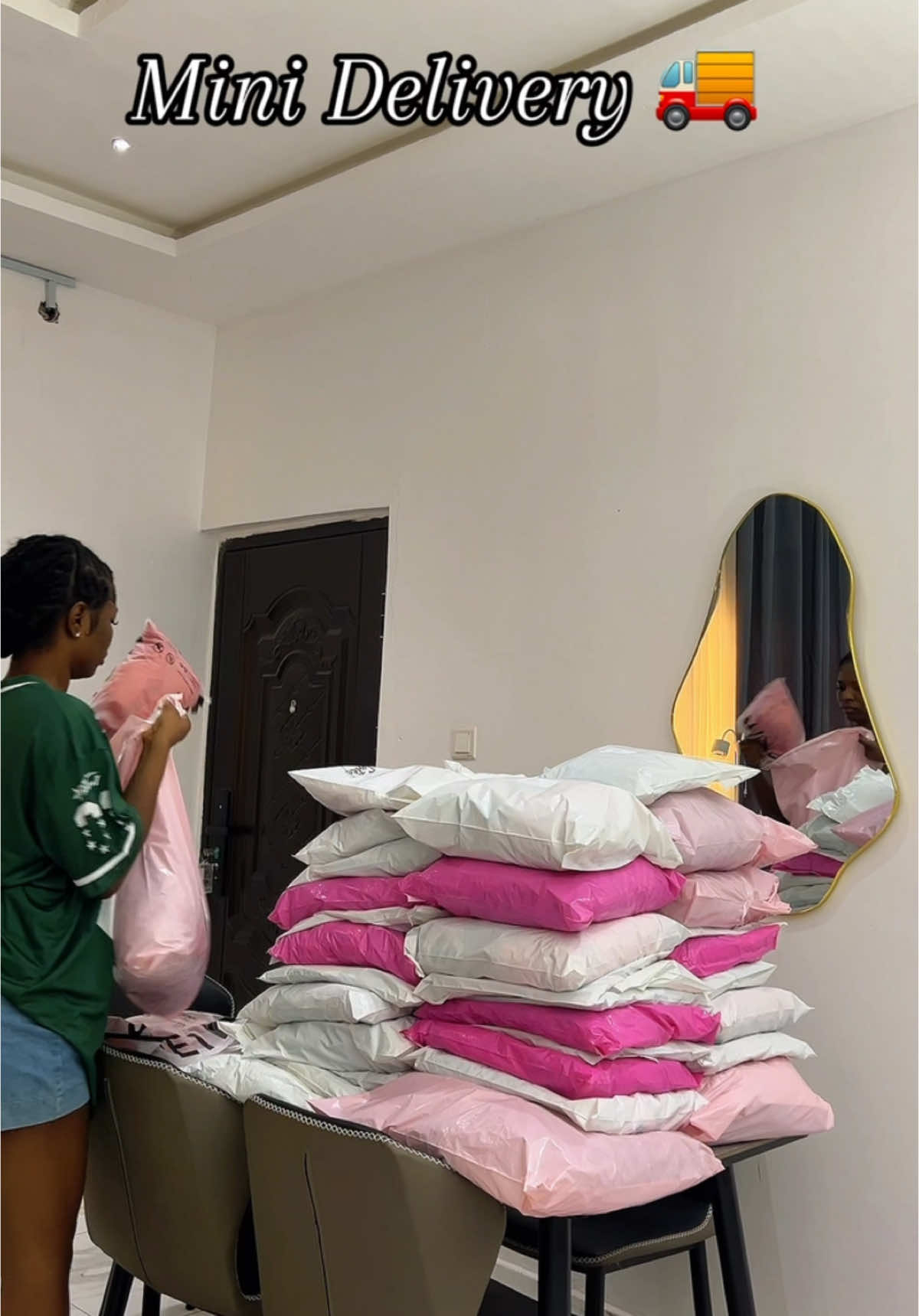 #CapCut I sell pretty dresses for ladies #viralvideoシ #ladiesthrift #foryoupage #fyp 