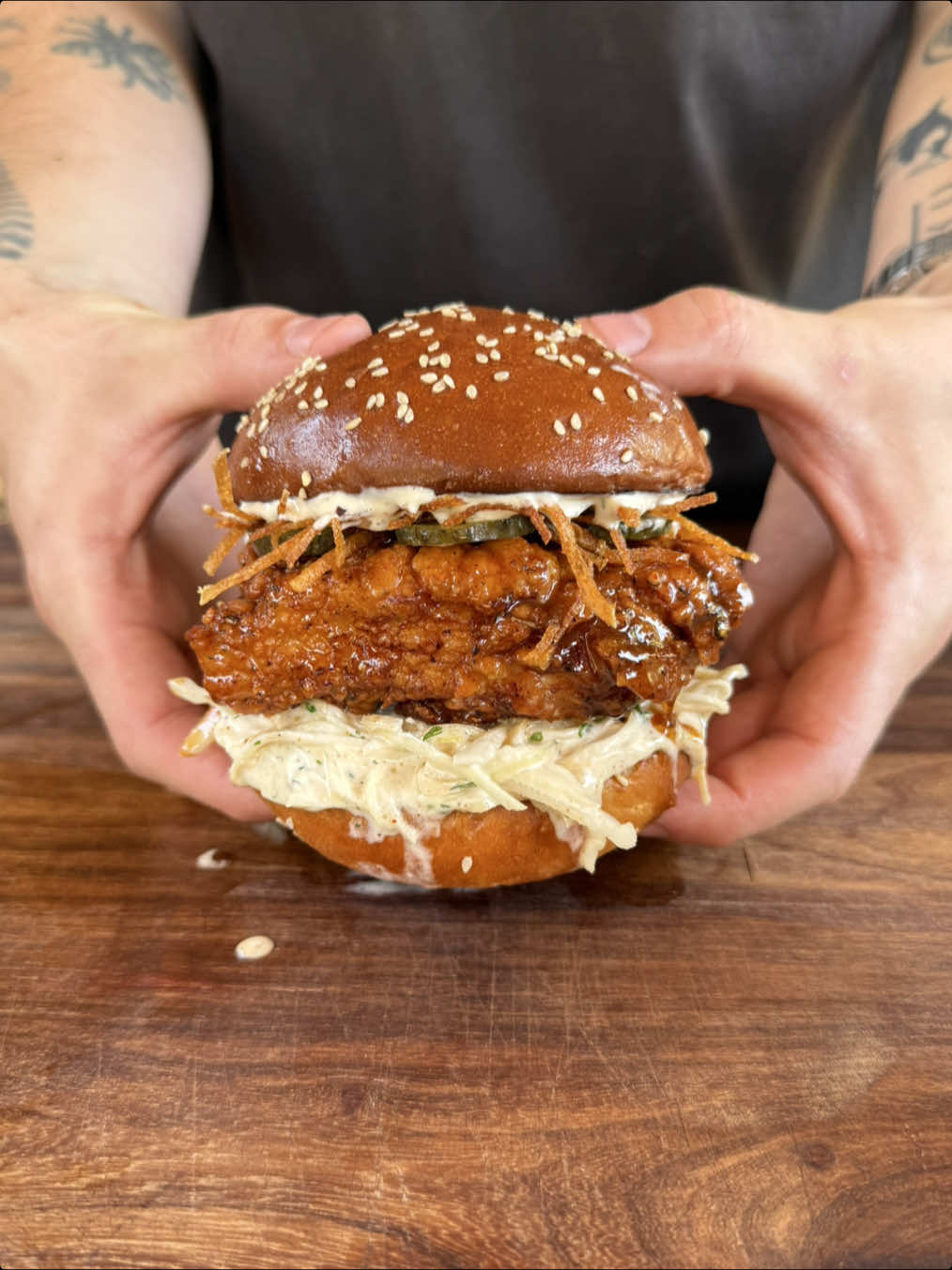 Cajun Glazed Chicken Burger 🐔 #foodtiktok #burger #cajun 