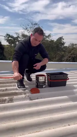 🛡Proteção máxima, versatilidade total!🛡   A Borracha Líquida Solução Total da Decorcolors é ideal para quem busca impermeabilização, vedação e acabamento de alta performance em uma única aplicação. . Use em: ✅️ Telhado ✅️ Lajes  ✅️ Calhas  ✅️ Paredes externas   . Resistente, elástica, fácil de aplicar e com acabamento impecável. . Chega de infiltração e dor de cabeça! Aposte na solução inteligente que realmente funciona. . #Decorcolors #BorrachaLíquida #SoluçãoTotal #Impermeabilização #TintaImpermeabilizante #ConstruçãoCivil #ObraSemDorDeCabeça #TintaQueFunciona #AcabamentoPerfeito #ReformaInteligente #CasaProtegida #VedaçãoEFicácia #FaçaVocêMesmo #DIYConstrução #InfiltraçãoNuncaMais #TintaDeQualidade #Impermeável #TelhadoSeguro #LajeProtegida