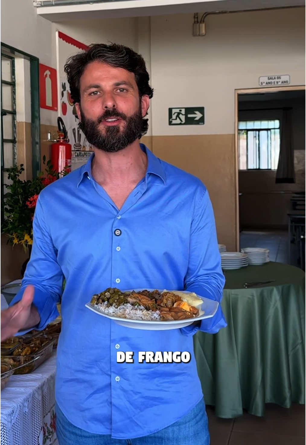 Tem jeito melhor de ser recebido não! Ser mineiro é bom demais, né? 🔺 #minasgerais #soumineiro #frangocomquiabo #comidademineiro 