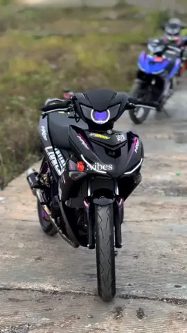 vibes mx king🤤gak ada obat memang motor satu ini🤤 #fypシ゚ #mxking #mxking150 #pesonamxking #mxsolostyle #mxsoloraya #vibes #lewatberanda #masukberandafyp 