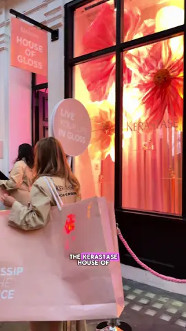 @Kérastase House of Gloss pre-launched pop-up event 🌸✨ 📍59 Greek Street, W1D 3DZ 📆 until 18th May  ⏰ 11 a.m. - 8 p.m. (Sundays 5 p.m)  🎀 expect Personalised scalp & hair diagnosis, professional gloss hair styling, free gifts & fun-filled photo opportunities  with the girls 🫶💕 @Gemma | UGC UK  @Bree| Beauty&makeup| Ugc   pr invite @WPP  #londonpopup #kerastase #houseofgloss #kerastasepopup #thingstodoinlondon #londonevents #freethingstodo  #Liveyourlifeingloss #london #fashion