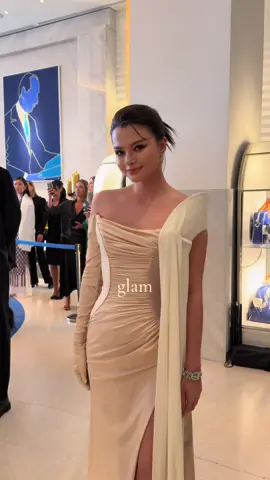 #beckyarmstrong on the way to the red carpet for the Cannes festival #festivaldecannes #cannes #becky #rebeccapatriciaarmstrong 