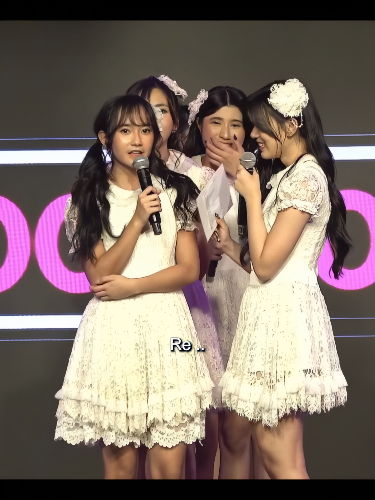 250509 Game tebak kata yg dibalik, noitaler = retinol? &🧊 🤭 || #JKT48 #SambilMenggandengEratTanganku #SambilMenggandengEratTangankuJKT48 #JKT48SambilMenggandengEratTanganku #TeWoTsunaginagara #TeWoTsunaginagaraJKT48 #JKT48TeWoTsunaginagara #Indira #IndiraJKT48 #JKT48Indira #Freya #FreyaJKT48 #JKT48Freya #Gita #GitaJKT48 #JKT48Gita #Raisha #RaishaJKT48 #JKT48Raisha #Alya #AlyaJKT48 #JKT48Alya #Elin #ElinJKT48 #JKT48Elin